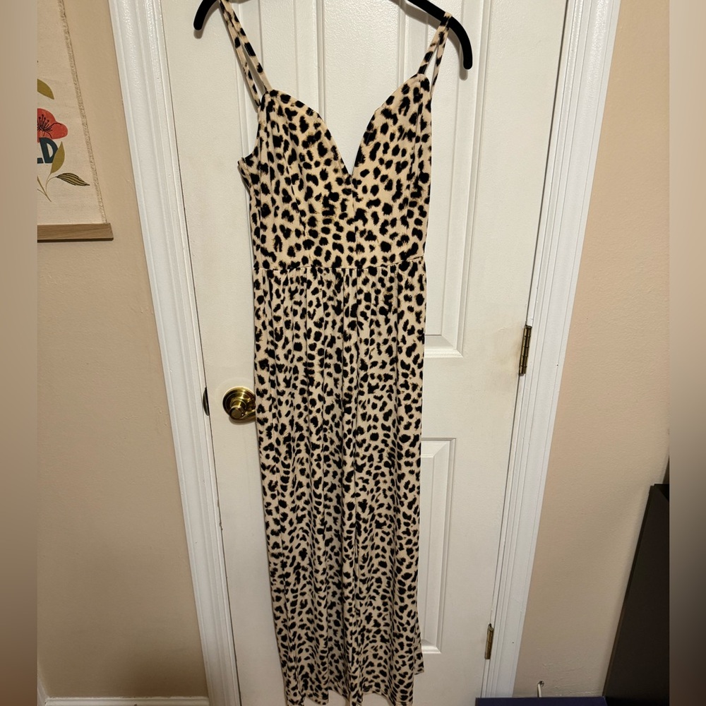 🐆NWT EXPRESS LEOPARD JUMPSUIT🐆